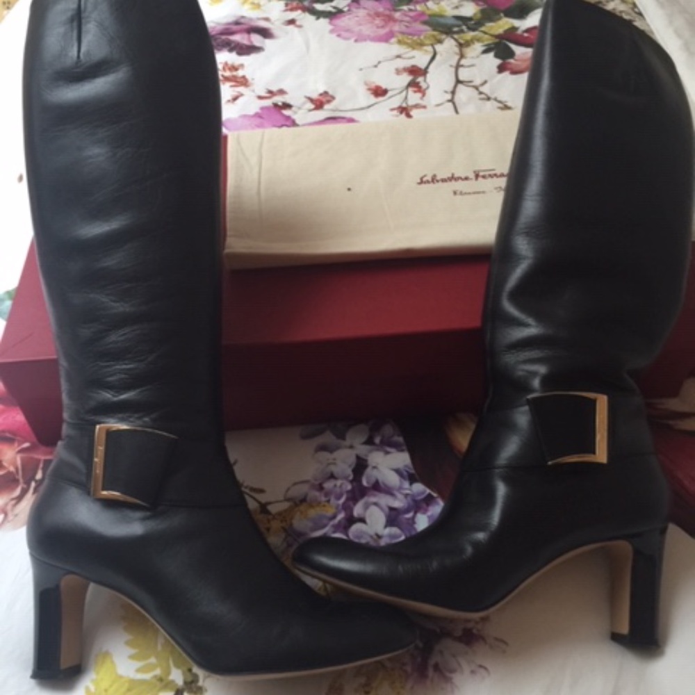 Salvatore Ferragamo Ladies Leather Boots